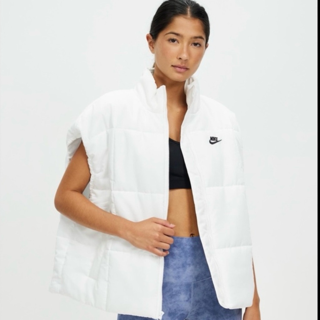 Nike Sportswear Classic Therma-Fit Loose Puffer Vest White W/Black Swoosh New